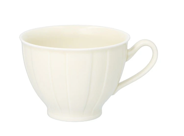 prezent ślubny, prezent na rocznicę, prezent na nowe mieszkanie, zestaw porcelany dla 6 osób, porcelana elegancka nobiadowa biała, kieliszki do wina czerwonego kryształowe, kieliszki do szampana komplet 6 sztuk.jpg