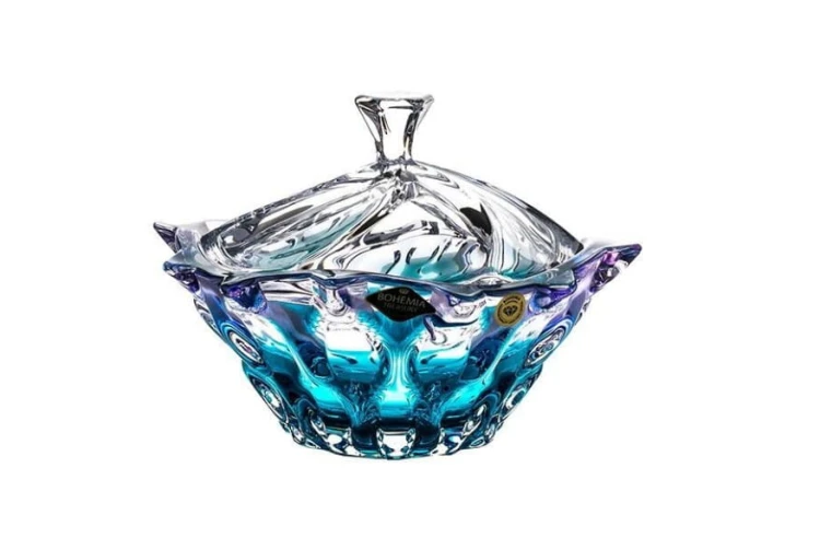 złote sztućce, modna porcelana, komplet sztućców 24 elementy, zestaw kieliszków do wina, porcelana bone china, elegancka zastawa stołowa, komplet sztućców 24 elementy, sklep z porcelaną, sklep z kieliszkami do wina.jpg