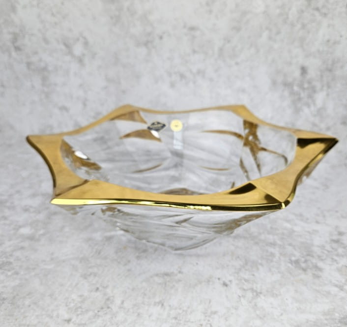 modna porcelana, amefa zestaw sztućców, talerze obiadowe, eleganckie kieliszki do wina czerwonego, komplet sztucców do restauracji, filiżanki porcelanowe na prezent, kieliszki kryształowe komplet, szklanki termiczne.jpg