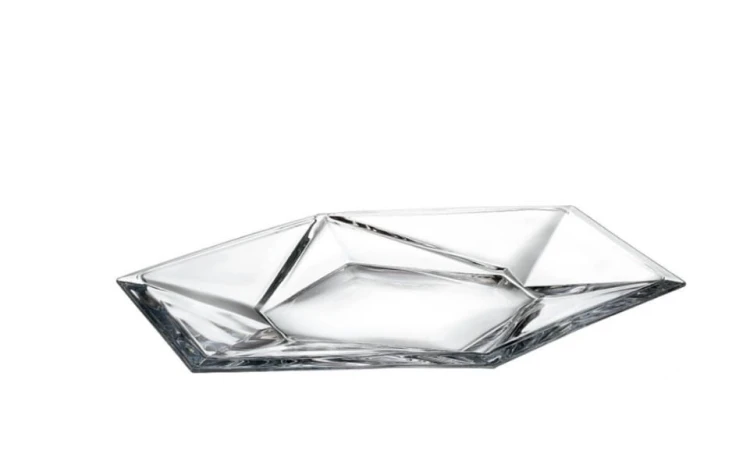 modna porcelana, amefa zestaw sztućców, talerze obiadowe, eleganckie kieliszki do wina czerwonego, komplet sztucców do restauracji, filiżanki porcelanowe na prezent, kieliszki kryształowe komplet, szklanki termiczne.jpg