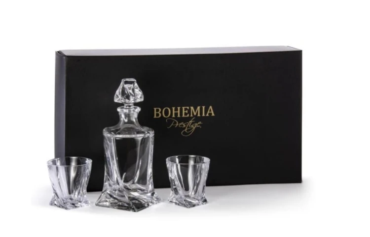 czarne sztućce, modna porcelana, talerze porcelanowe do zmywarkim, kieliszki do wina, kieliszki do szampana, kieliszki do whisky, szklanki do drinków, talerze deserowe, sklep z porcelaną.jpg