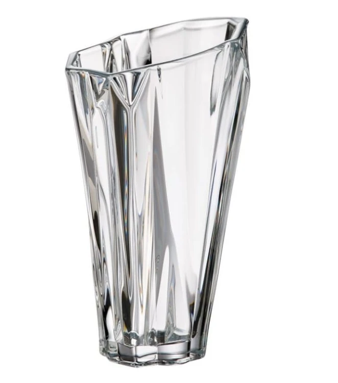 modna porcelana, amefa zestaw sztućców, talerze obiadowe, eleganckie kieliszki do wina czerwonego, komplet sztucców do restauracji, filiżanki porcelanowe na prezent, kieliszki kryształowe komplet, szklanki termiczne.jpg