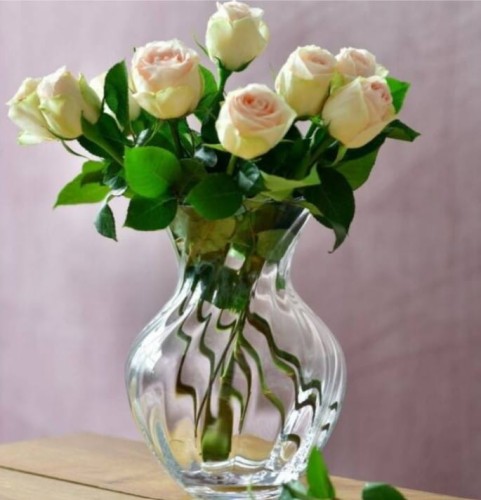 złote sztućce, modna porcelana, komplet sztućców 24 elementy, zestaw kieliszków do wina, porcelana bone china, elegancka zastawa stołowa, komplet sztućców 24 elementy, sklep z porcelaną, sklep z kieliszkami do wina.jpg