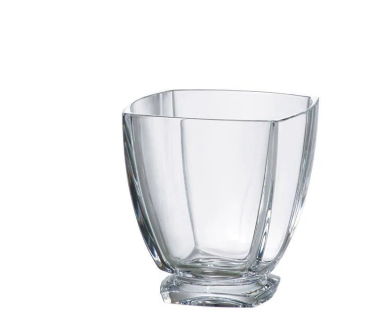 złote sztućce, modna porcelana, komplet sztućców 24 elementy, zestaw kieliszków do wina, porcelana bone china, elegancka zastawa stołowa, komplet sztućców 24 elementy, sklep z porcelaną, sklep z kieliszkami do wina.jpg
