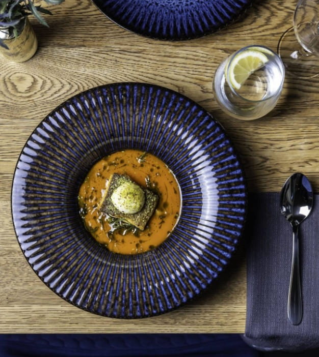 sklep z filiżankami, modna porcelana, serwis obiadowy porcelana biała, talerze obiadowe, zestaw porcelany, talerze porcelanowe do zmywarki, porcelana kremowa, komplet do herbaty porcelana, elegancka, porcelana na prezent,.jpg