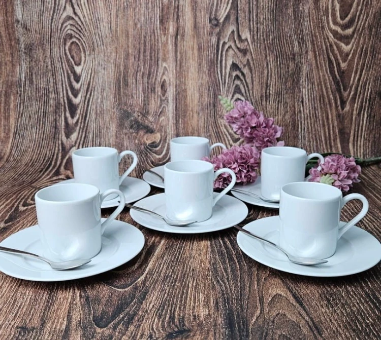 sklep z filiżankami, modna porcelana, serwis obiadowy porcelana biała, talerze obiadowe, zestaw porcelany, talerze porcelanowe do zmywarki, porcelana kremowa, komplet do herbaty porcelana, elegancka, porcelana na prezent,.jpg