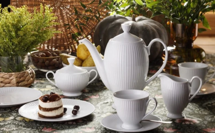 sklep z talerzami, modna porcelana, amefa zestaw sztućców, talerze obiadowe, zestaw porcelany, zastawa stołowa na 12 osób nowoczesna, sklep z porcelaną, porcelana kremowa, komplet do herbaty porcelana, elegancka,.jpg