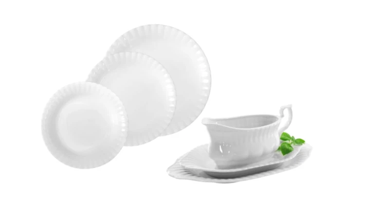 sklep z talerzami, biała porcelana, białe talerze, komplety porcelany, serwisy obiadowe, kieliszki do wina, sklep z kialiszkami do wina.jpg