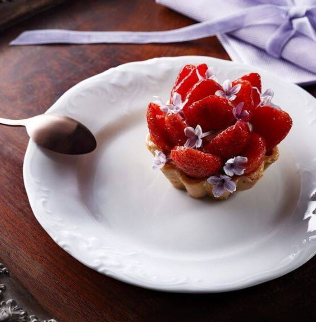 porcelana dla gastronomii, białe talerze, sklepy z talerzami, porcelana obiadowa. porcelana do restauracji.jpg
