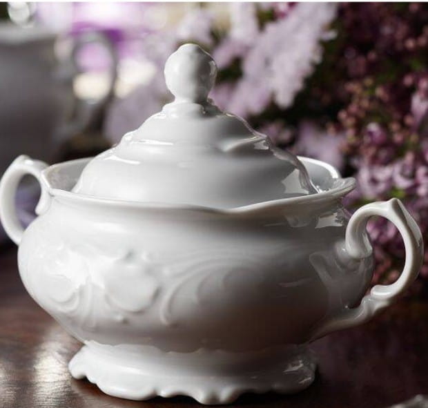sklep z talerzami, biała porcelana, białe talerze, komplety porcelany, serwisy obiadowe, kieliszki do wina, sklep z kialiszkami do wina.jpg