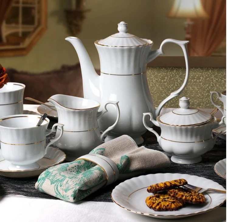 filiżanki porcelanowe, talerze porcelanowe, talerze do restauracji, serwisy obiadowe, komplety porcelany, zastawa stołowa, kieliszki do wina.jpg