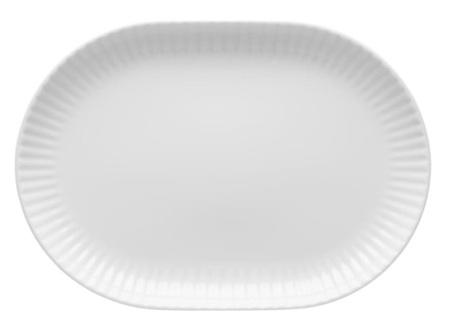 półmisek, salaterka, talerze, sklep z porcelaną, modna porcelana, filiżanka, filiżanka ze spodkiem, talerze porcelanowe, .jpg