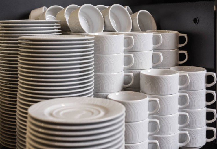 filiżanki, talerze, porcelana, sklep z porcelaną, modna porcelana, lubiana, sklepy z porcelaną, talerze, porcelanowe talerze, flaczarki, kieliszki do wina.jpg