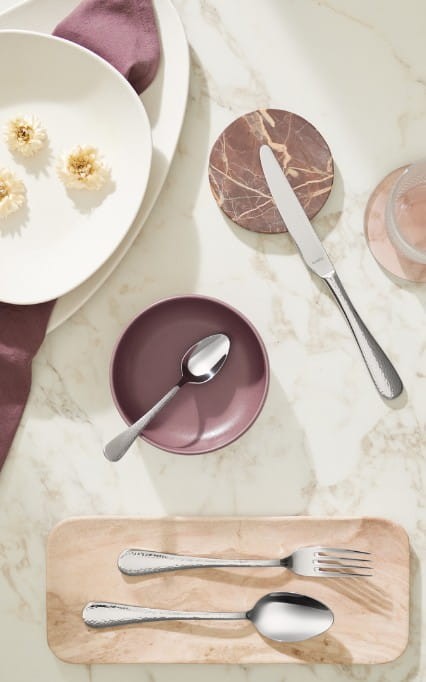 widelce, sztućce, kieliszki do wina, noże stołowe, modne sztućce, porcelana do domu, kieliszki na wodę, modna porcelana, sklep z porcelaną, kieliszki do wina, kieliszki na wodę.jpg