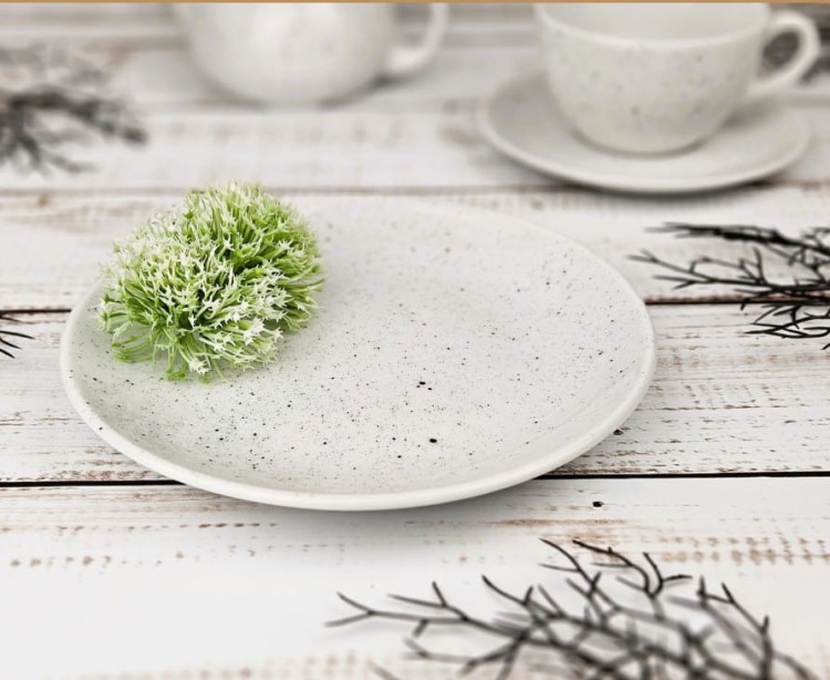 sklep z porcelaną, sklepy z porcelaną, modne talerz, modna porcelana, kieliszki do wina, biały talerz, filiżanki,  sklep z talerzami, sklep z filiżankami, .jpg