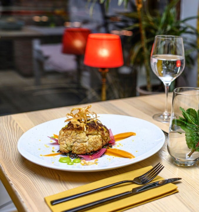 sklep z porcelaną, sklepy z porcelaną, modne talerze, sklep z kieliszkami, sklep z talerzami, sklep z filiżankami, .jpg