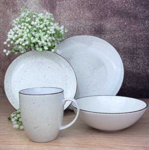 kieliszki do wina, sklep z porcelaną,  sklepy z porcelaną, sklep z filiżankami, sklepy ze szklankami, .jpg