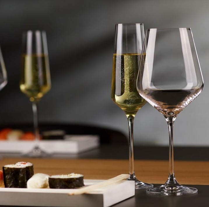 kieliszki do piwa, widelce, kieliszki do wina, łyżeczka do kawy, łyżka do zupy, sklep z modną porcelaną, modna porcelana, sklepy z porcelaną, sklep z porcelaną, s sklep z filiżankami, .jpg