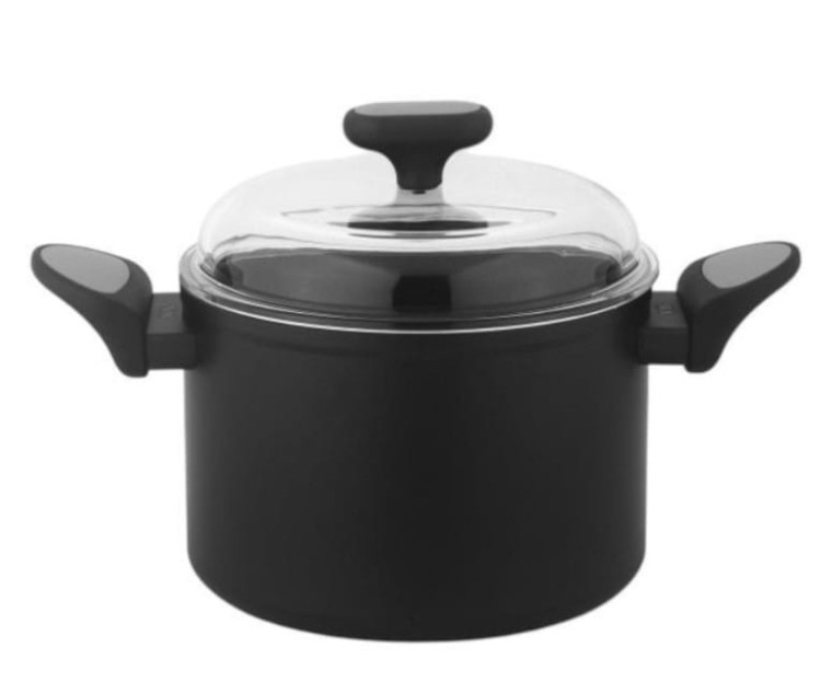 filiżanki, garnki, patelnie, talerze, salaterki, biała porcelana, białe talerze, filiżanki do kawy, sklepy z porcelaną, sklepy z talerzami.jpg