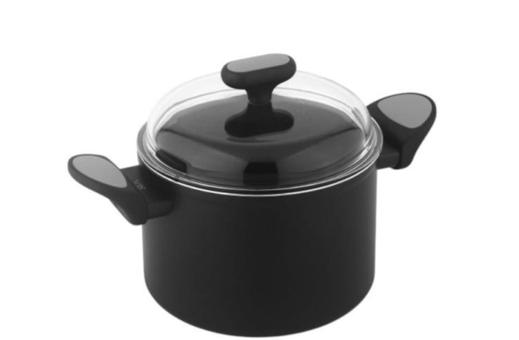 filiżanki, garnki, patelnie, talerze, salaterki, półmiski, białly kubek, biała porcelana, białe talerze, filiżanki do kawy, sklepy z porcelaną, sklepy z talerzami.jpg