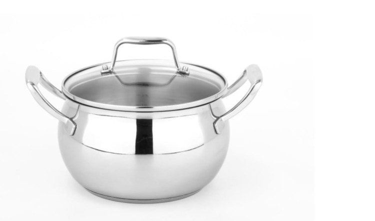 filiżanki, garnki, patelnie, talerze, salaterki, kieliszki do wina, półmiski, biała porcelana,  filiżanki do kawy, sklepy z porcelaną, .jpg