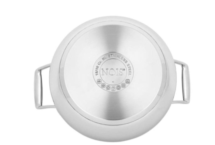 filiżanki, garnki, patelnie, talerze, salaterki, półmiski, biała porcelana,  filiżanki do kawy, sklepy z porcelaną, .jpg